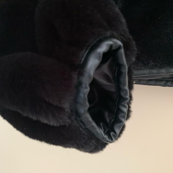DH NEW YORK Neptune black faux fur cropped jacket.  Size S - Picture 6 of 10
